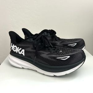 Women’s Hoka Clifton 9 size 7.5 WIDE